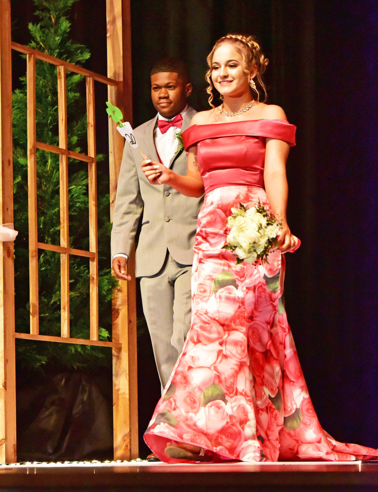 050419_gal_buenaprom 1